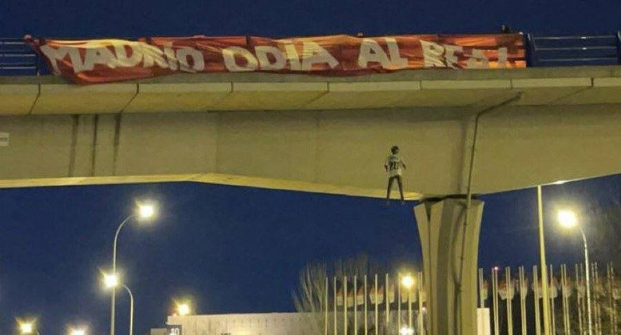 La Policía identifica a seis ultras del Frente Atlético por el muñeco ahorcado de Vinicius