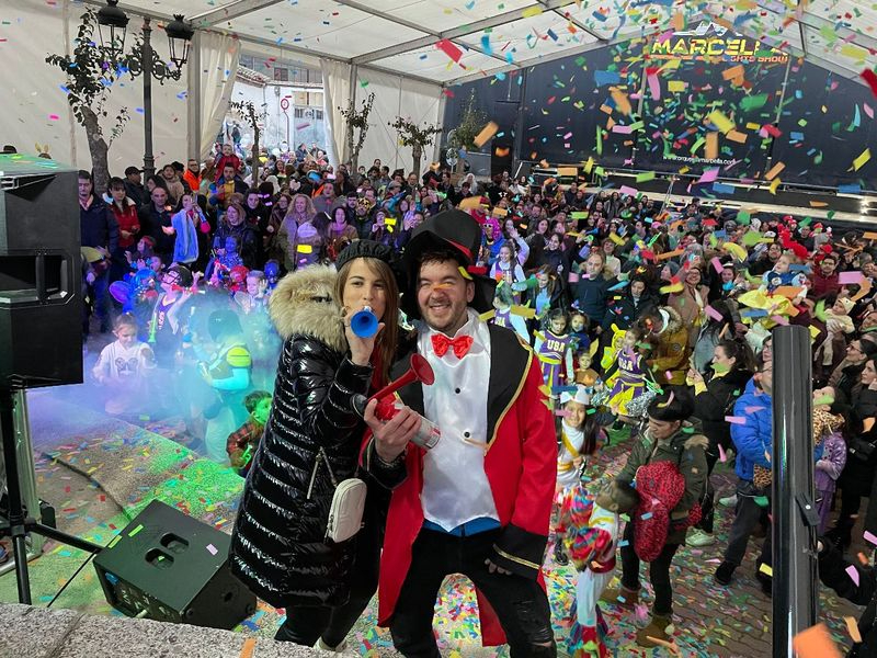 La II Trompetada Carnavalesca llena la plaza de Julián Coca en Guijuelo