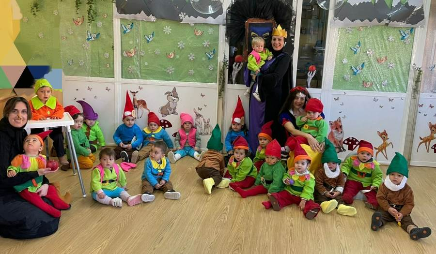 Los más peques de La Fuente recibieron el Carnaval como ‘Blancanieves y los 7 enanitos’
