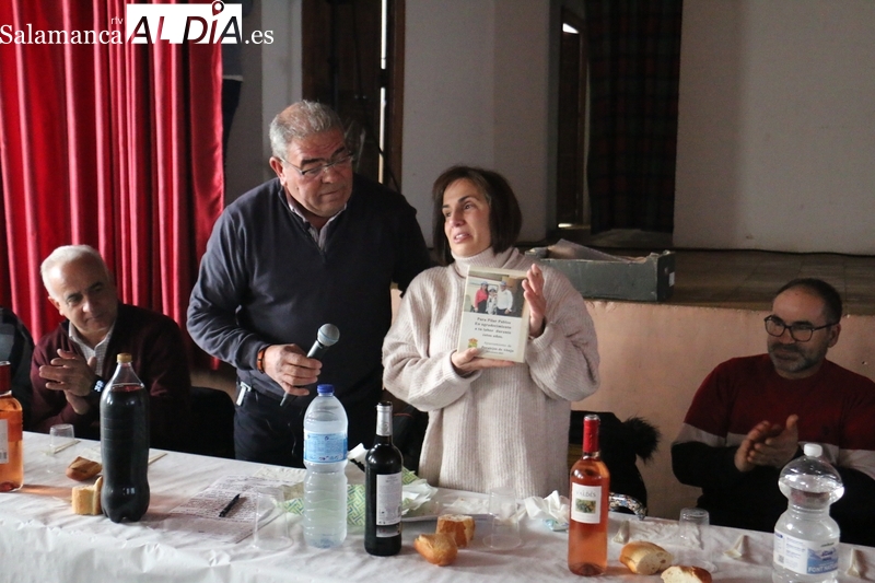 Emocionada celebración de San Blas en Peralejos de Abajo