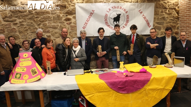 Valdeflores aumenta su vitrina de trofeos con los premios a la Mejor Novillada y Mejor Novillo de la Peña La Taurina de Aldeadávila 