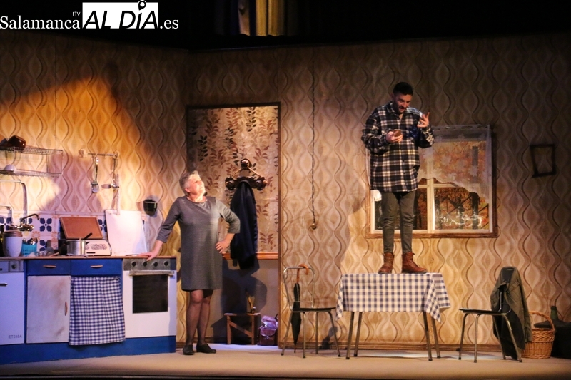 Paraskenia Teatro deja en Vitigudino una excelente comedia 