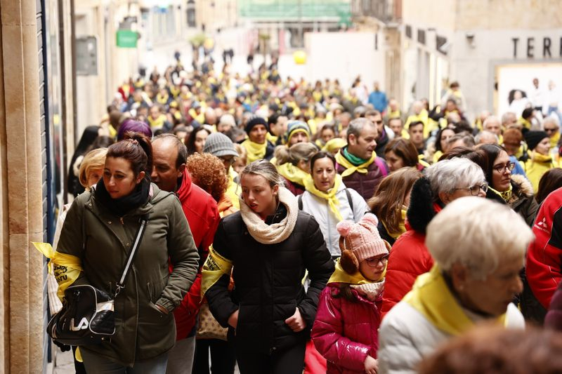 La Marea Amarilla sale a la calle para dar visibilidad a las Enfermedades Raras