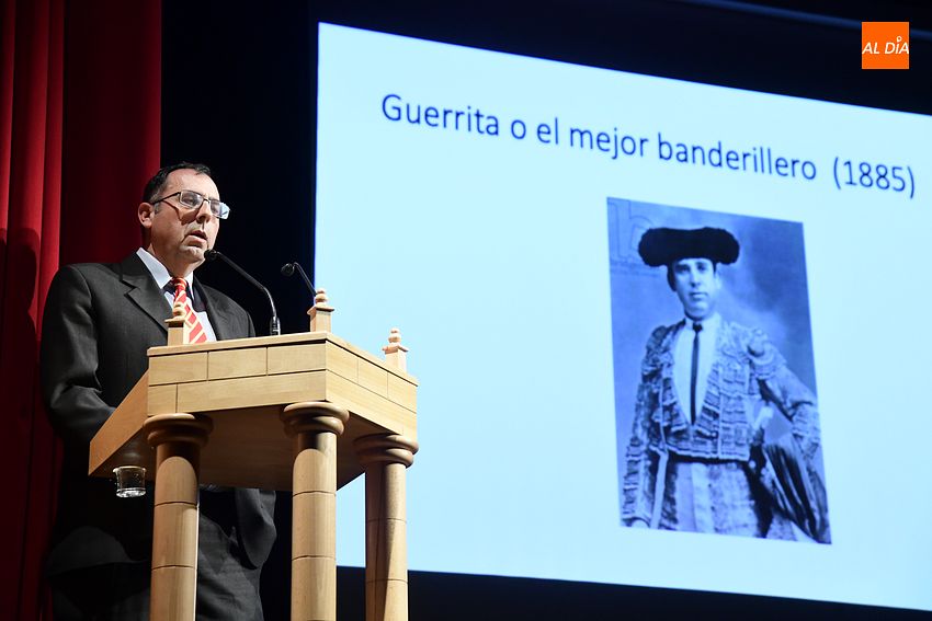 Domingo Delgado imparte una lección de historia taurina en el pregón bolsinista