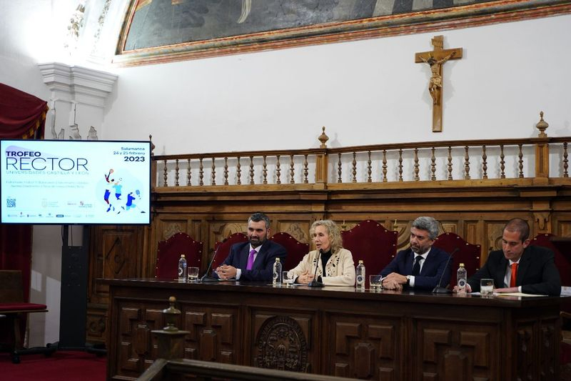 Un millar de universitarios se dan cita en la final del Trofeo Rector que acoge la UPSA