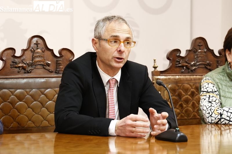 Las críticas del rector de la USAL a la nueva Ley del Sistema Universitario que entrará en vigor en marzo