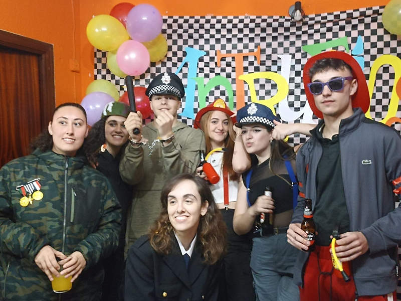 Divertido concurso de disfraces en Cabeza del Caballo