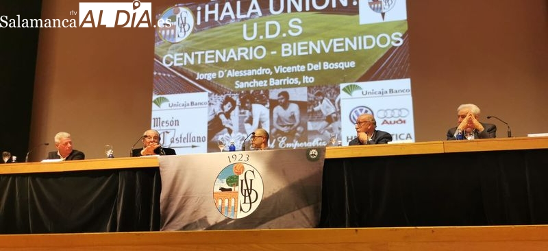 DAlessandro, Del Bosque, Sánchez Barrios e Ito, los protagonistas del coloquio 100 años de Unión; Lovato, presente