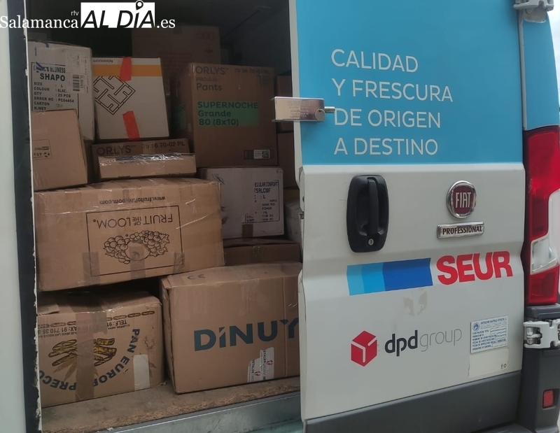 Sobradillo llena una furgoneta de ayuda con destino a Turquía y Siria