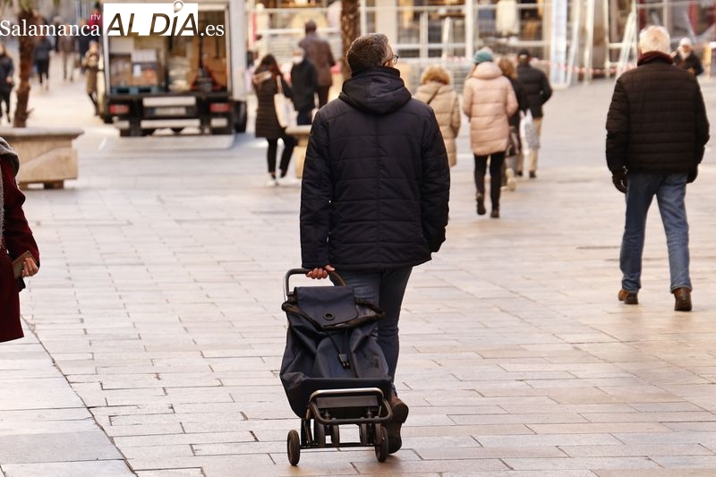 Ya se puede solicitar la nueva ayuda 200€ para personas con bajos ingresos y patrimonio