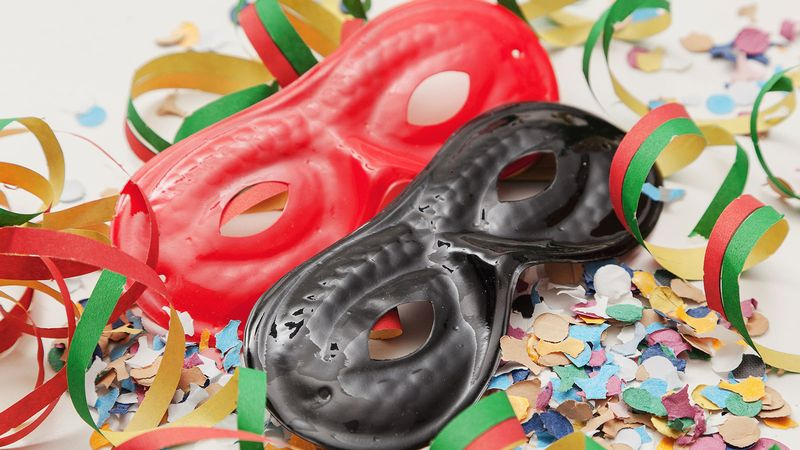 ¿Te vas a disfrazar en Carnaval? Así puedes hacerlo sin gastar mucho dinero y sin riesgos