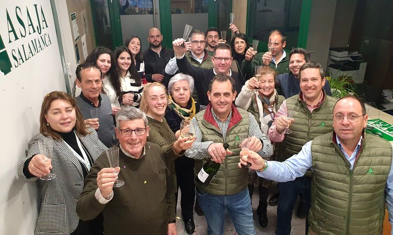 Asaja mantiene su liderazgo y gana las elecciones al campo 