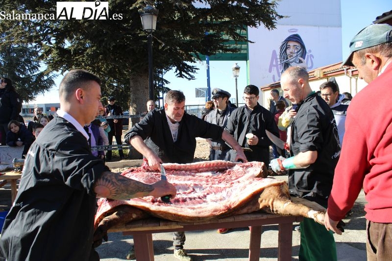 Sieteiglesias disfruta de su fiesta tradicional de la matanza