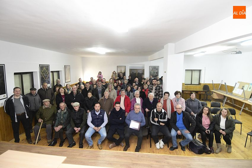 Los morasverdinos arropan al secretario del Ayuntamiento en su jubilación