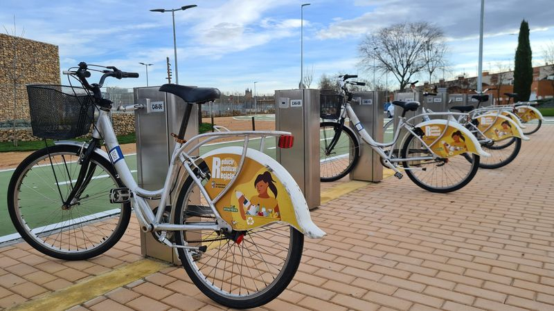 Salamanca estrena cuatro nuevas bases para el préstamo de bicicletas