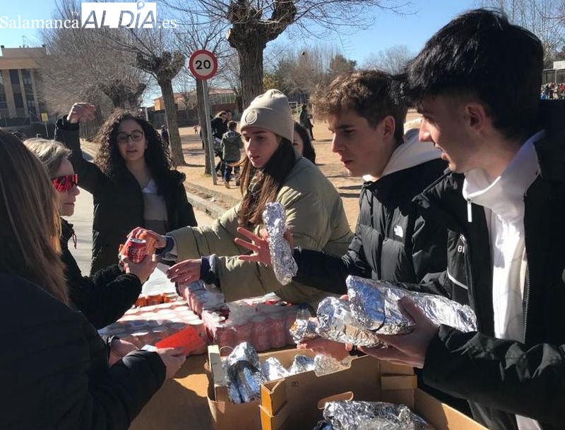El Colegio San Agustín anticipa la Operación Bocata con 900 participantes