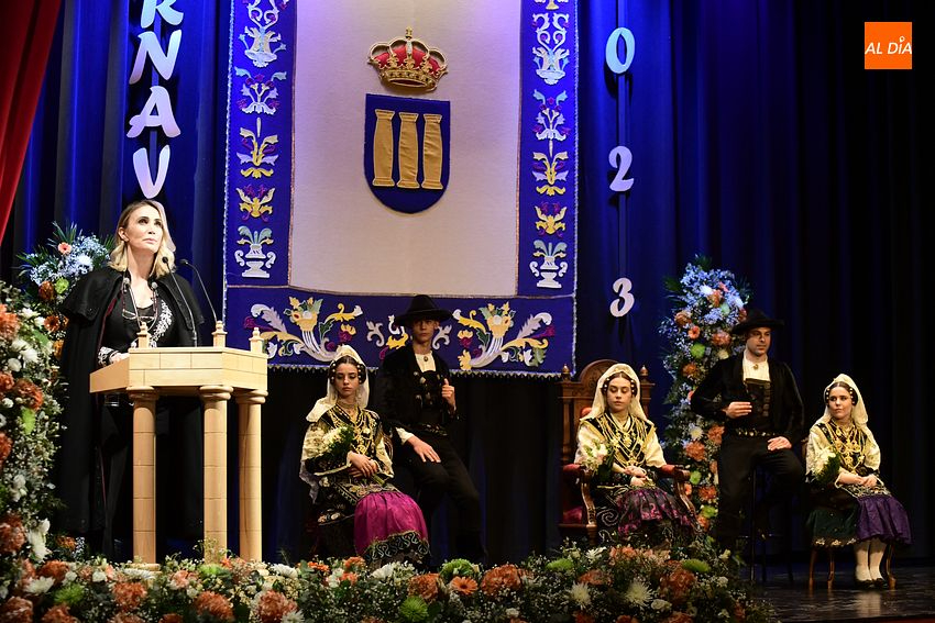 Cristina Sánchez conquista el ruedo del Teatro exponiendo sus lazos de unión con Miróbriga