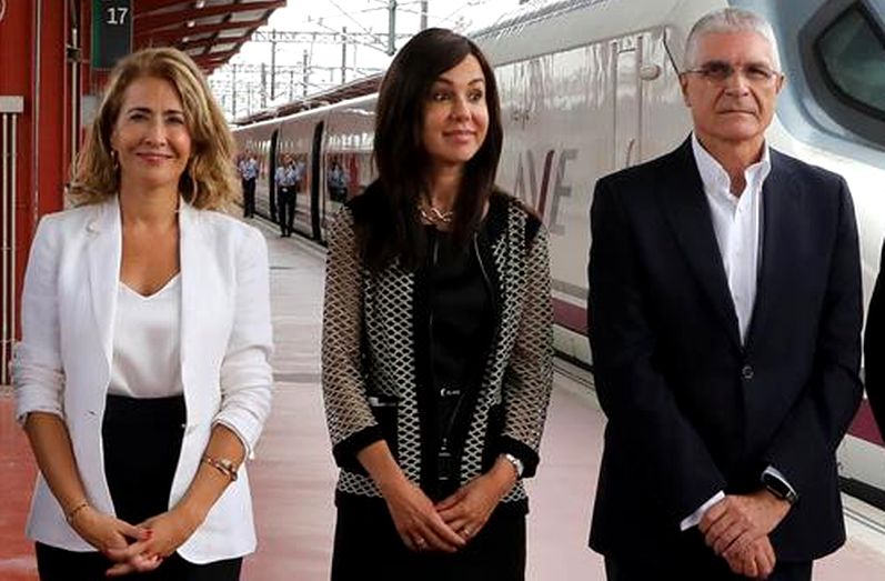 Dimiten el presidente de Renfe y la secretaria de Estado de Transportes