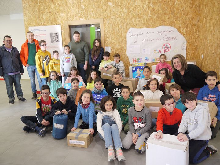 Los más pequeños de Carbajosa entregan ayuda para los afectados del terremoto de Turquía y Siria