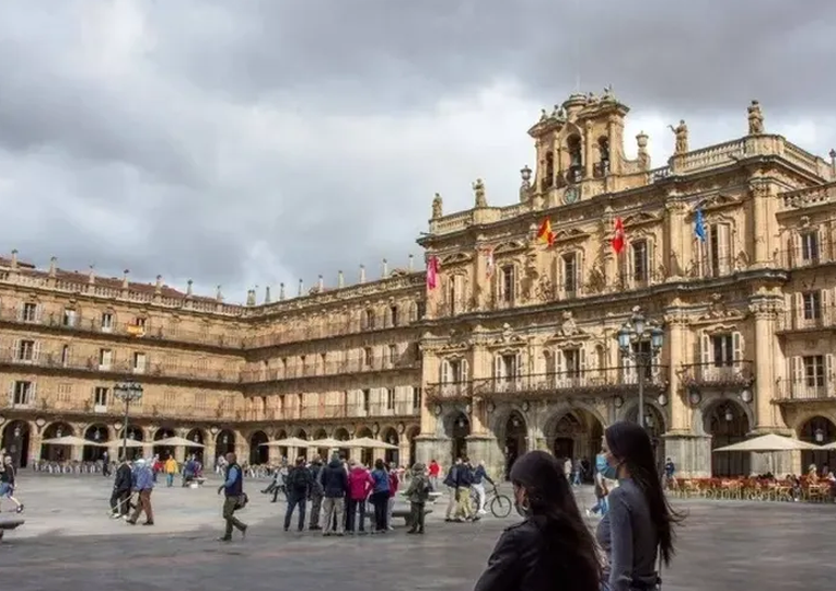 El Ayuntamiento atendió más de 3.600 peticiones ciudadanas en 2022 para resolver incidencias en la vía pública