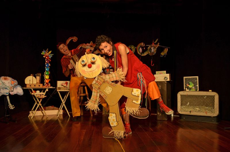 Espectáculos gratuitos para mayores y para pequeños en las bibliotecas municipales