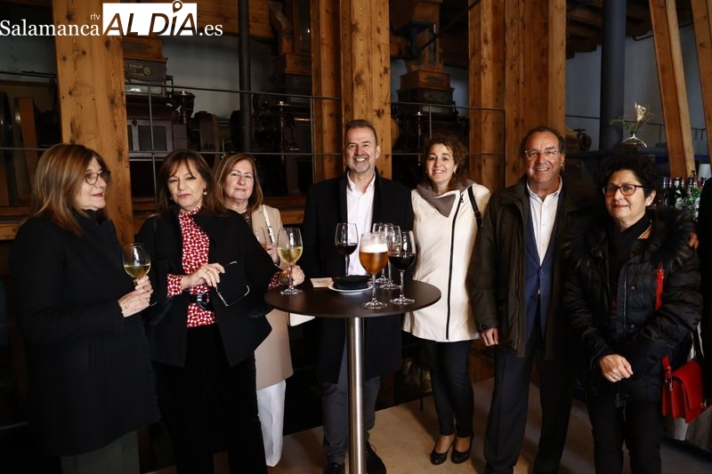 Los graduados e ingenieros técnicos industriales celebran a su patrón