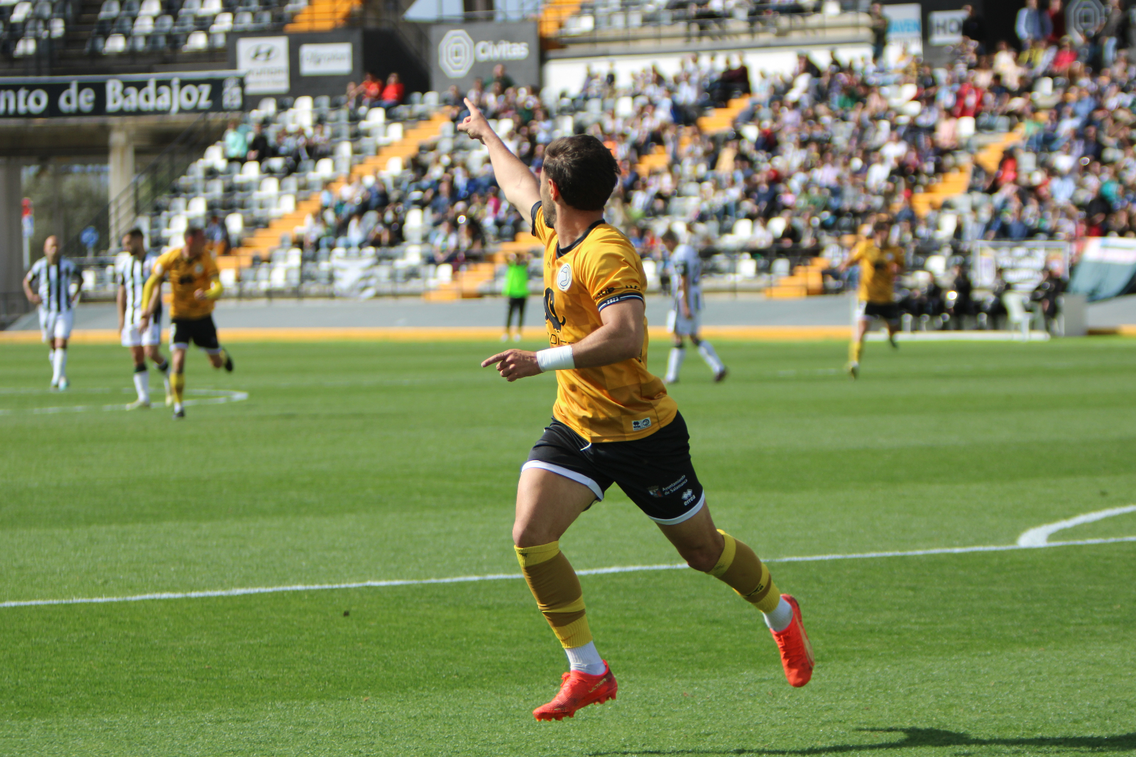 Unionistas libra el descenso pese a su última derrota