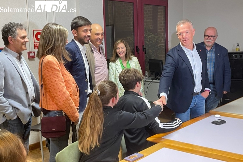 Ander Gil visita Peñaranda, convirtiéndose en el primer Presidente del Senado en hacerlo 