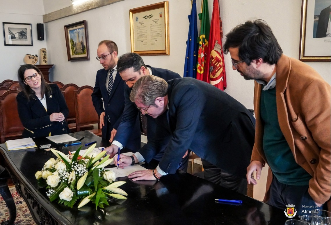 Firmadas las escrituras de constitución de la Eurociudad ‘Puerta de Europa’