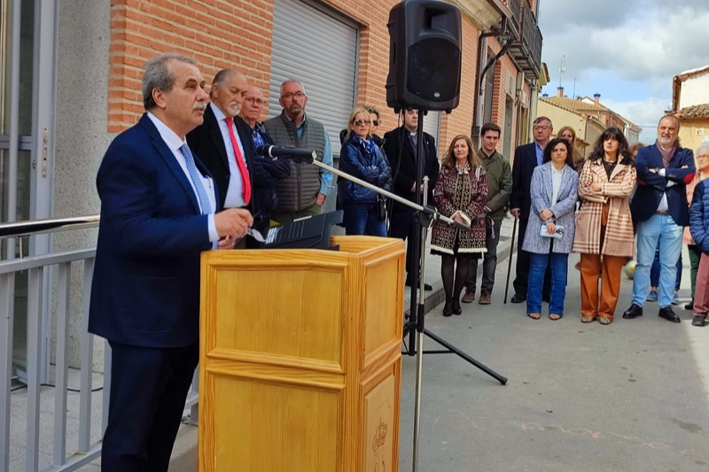Macotera rinde homenaje a su querido médico Agustín García Talavera poniéndole su nombre al Consultorio Médico