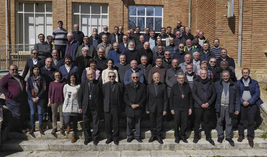 El Obispo, el Vicario de Pastoral y seis arciprestes participan en un encuentro de Iglesia en Castilla