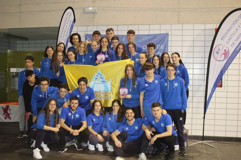 El CD Acuático se corona campeón absoluto y junior al lograr 38 medallas en el Campeonato de Castilla y León