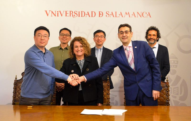 La Universidad de Salamanca amplía su red internacional con una escuela de español en China