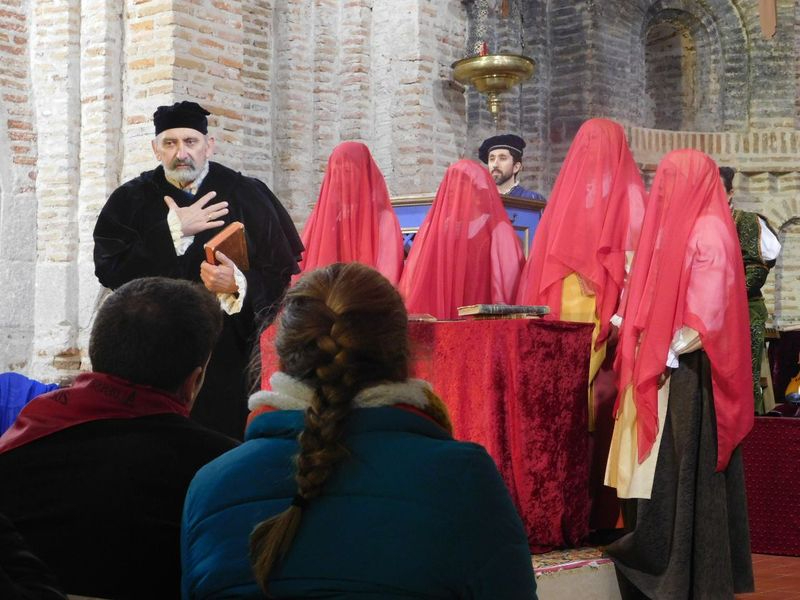 Aldeaseca de la Frontera disfruta con la obra Buscando a Nebrija