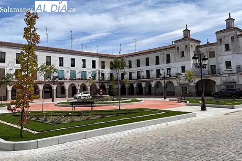 El pintado de las fachadas de la Plaza Nueva llega a una nueva reunión con propietarios