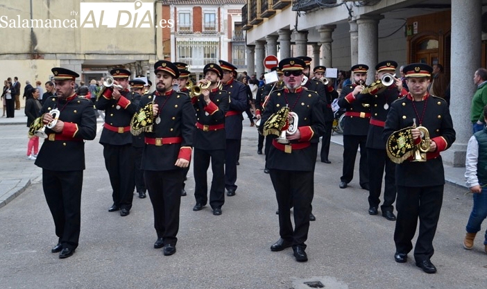 La Banda de Cornetas y Tambores presenta su nuevo uniforme y guión en un concierto especial