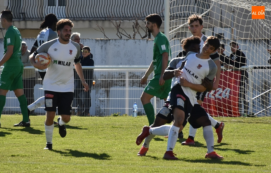 El Ciudad Rodrigo no se rinde y logra voltear un partido que se le había puesto muy cuesta arriba
