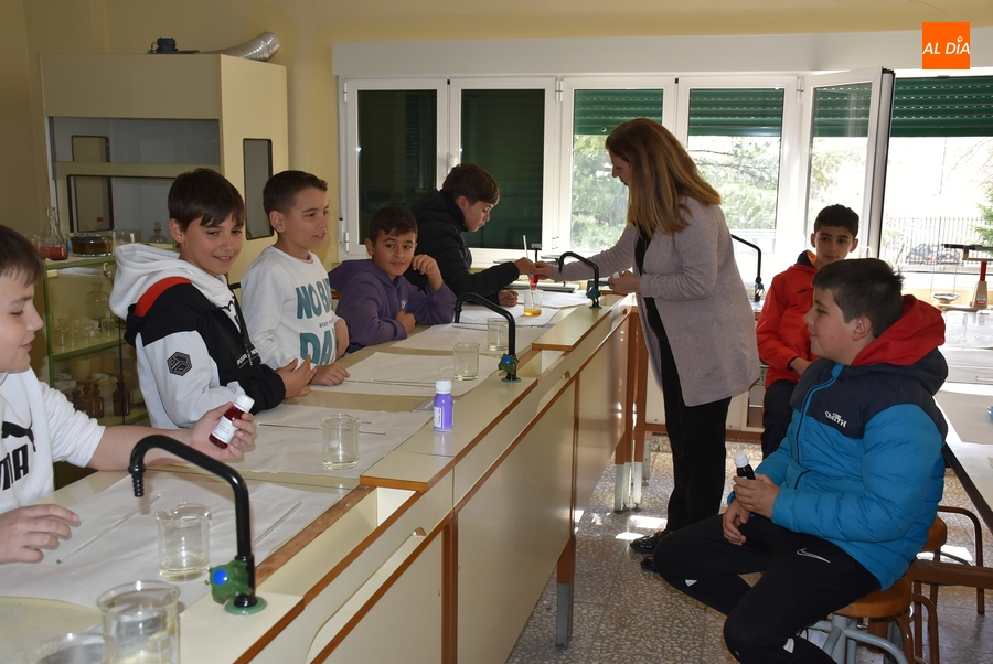 Los alumnos de 6º de Primaria empiezan a visitar los IES para elegir su futura 2ª casa