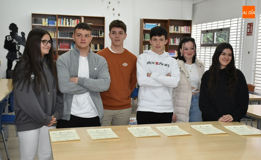 La 5ª generación British del IES Tierra recibe sus certificados acreditativos