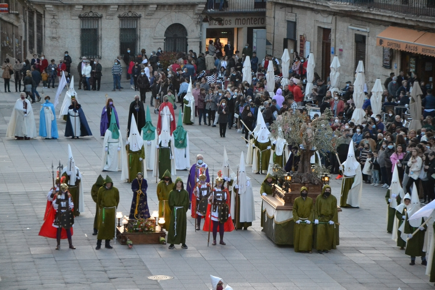 La Cofradía de la Oración del Huerto llega a los 140 años en una Semana Santa con pocos cambios