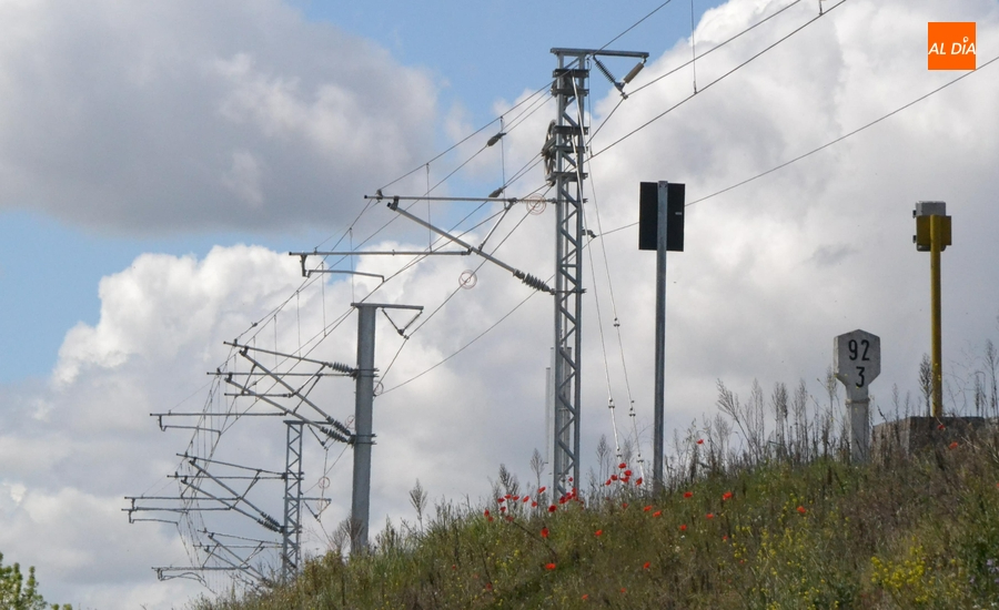 Aprobada por unanimidad una PNL de UPL que reclama un impulso a la electrificación de la vía férrea