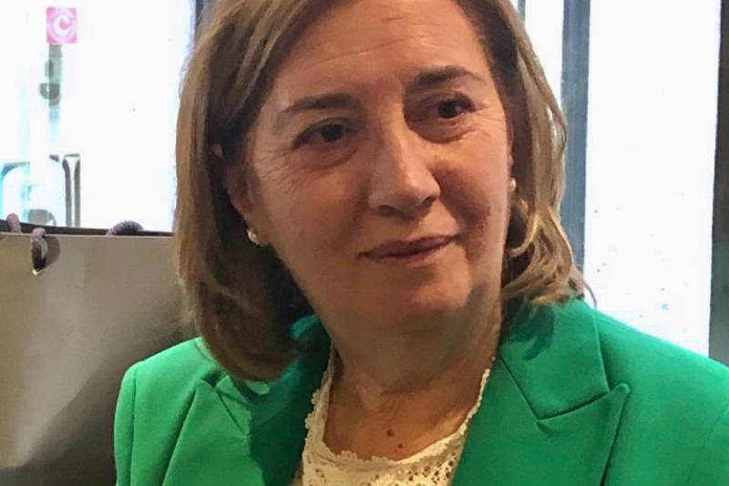 Amparo Barriga celebra su jubilación como enfermera junto a compañeros y amigos del Centro de Salud de Peñaranda