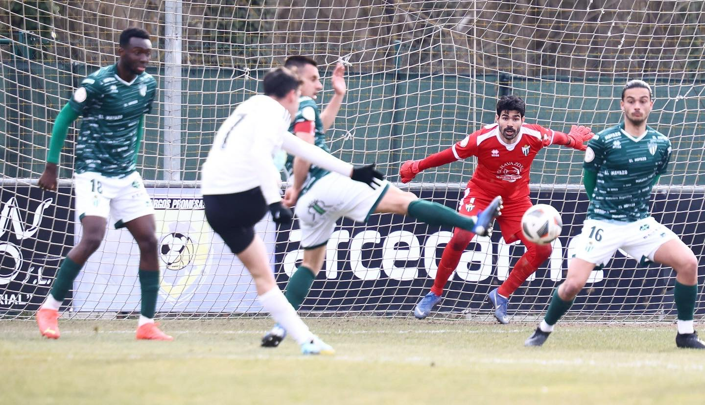 El CD Guijuelo no arranca y empata con el colista Burgos Promesas (0-0)