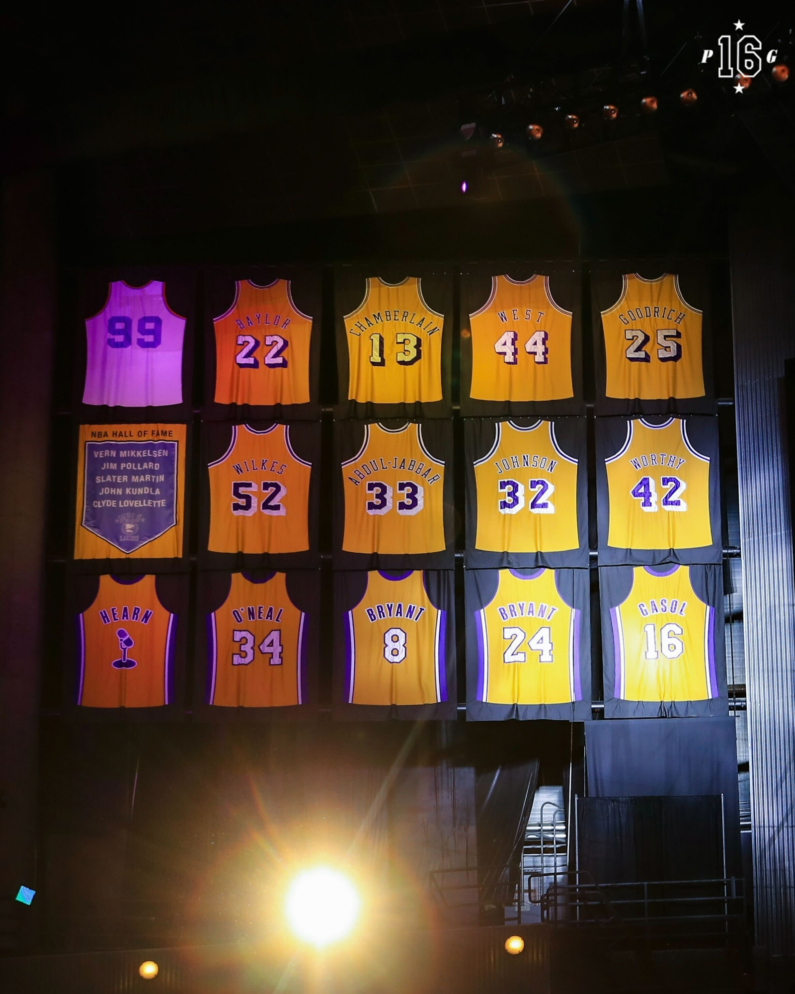Los Lakers retiran la camiseta de un Pau Gasol que se acuerda de su amigo Kobe Bryant