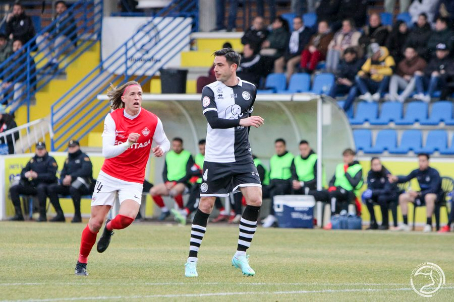 El Comité de Competición le quita la quinta amarilla a Ramiro y podrá jugar el Badajoz - Unionistas