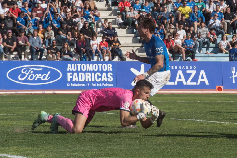 Unionistas coge aire en San Fernando para salir del descenso (1-2)