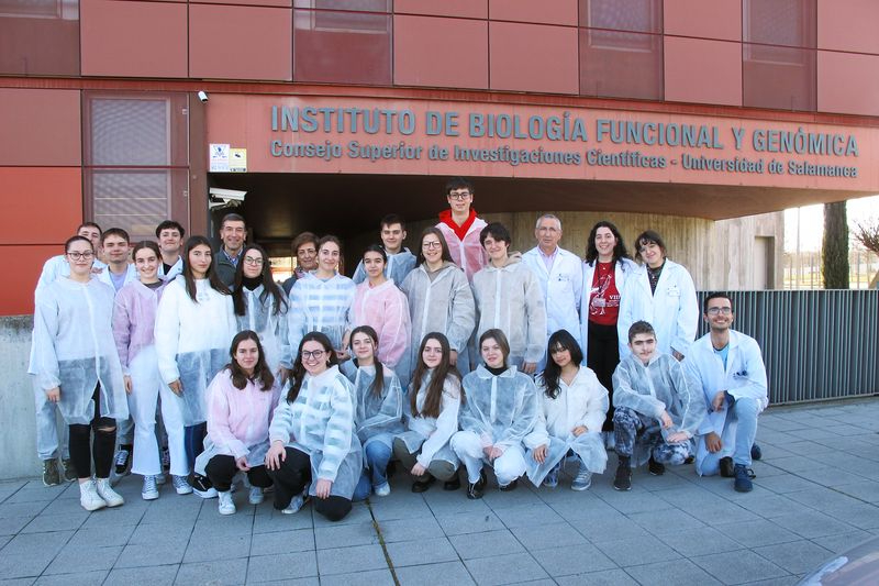 Los alumnos del IES ‘Leonardo Da Vinci’ participan en el proyecto ‘Micromundo’