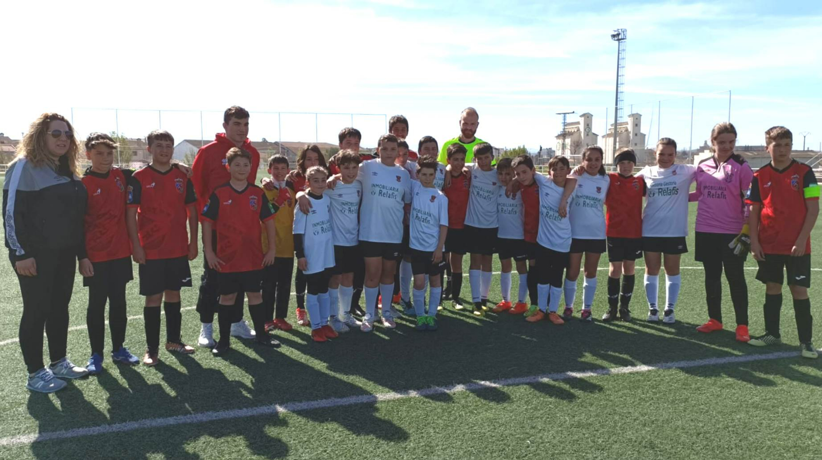 #M | 25-26 MAR | El Alevín B del Ciudad Rodrigo muestra junto al Villares su apoyo a los árbitros