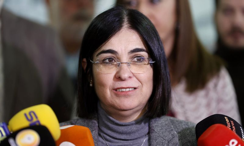 La ministra de Sanidad insta a las universidades públicas a incrementar un 15% las plazas de medicina