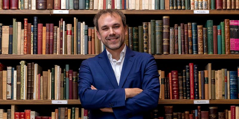 Luis Zueco presenta El tablero de la reina en Salamanca